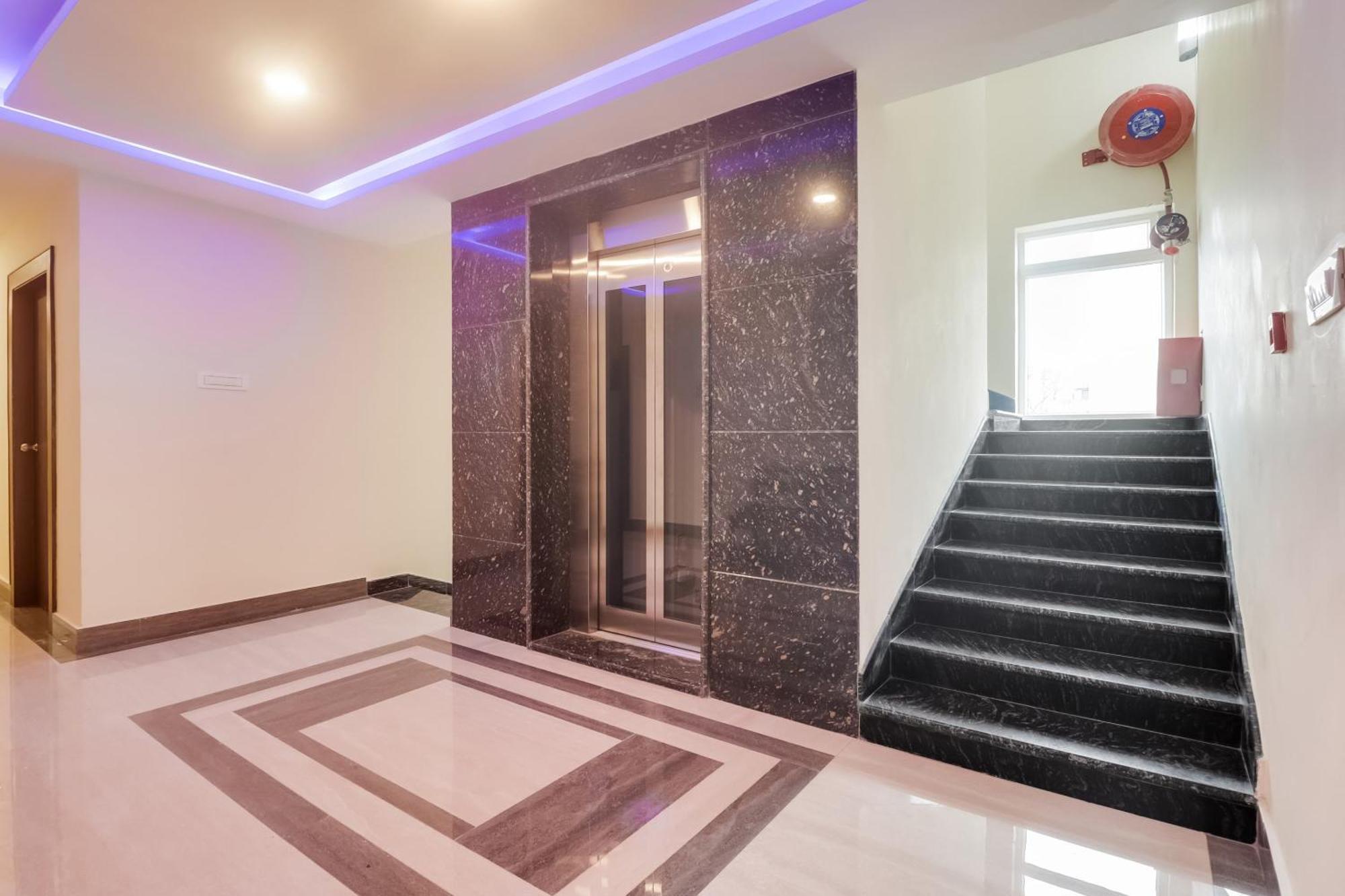 Hotel Townhouse Dj Grand Tirupati Exterior foto